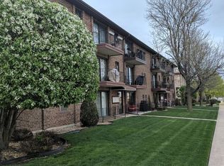 10930 Central Ave APT 1A, Chicago Ridge, IL 60415