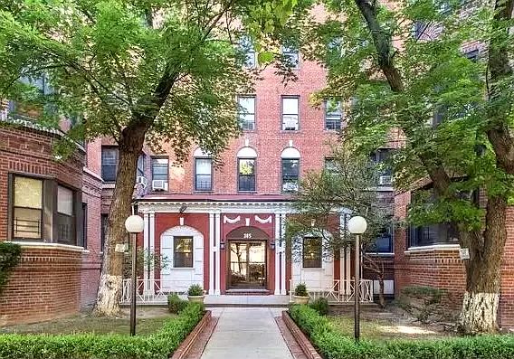 1st image of 385 E 18th St APT 3L