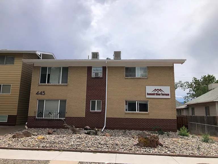 Summit View Apartments — Photo 6