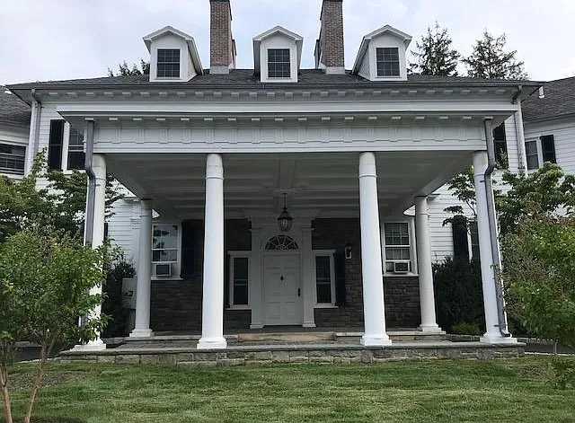 Fairfield Arnold Manor At West Islip — Photo 9