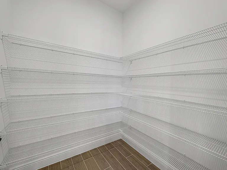 920 SW Newfield Ave — Photo 18