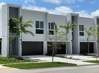 2290 SE 6th St, Pompano Beach, FL 33062