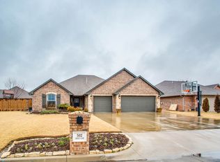 502 Grizzly Ln, Enid, OK 73703