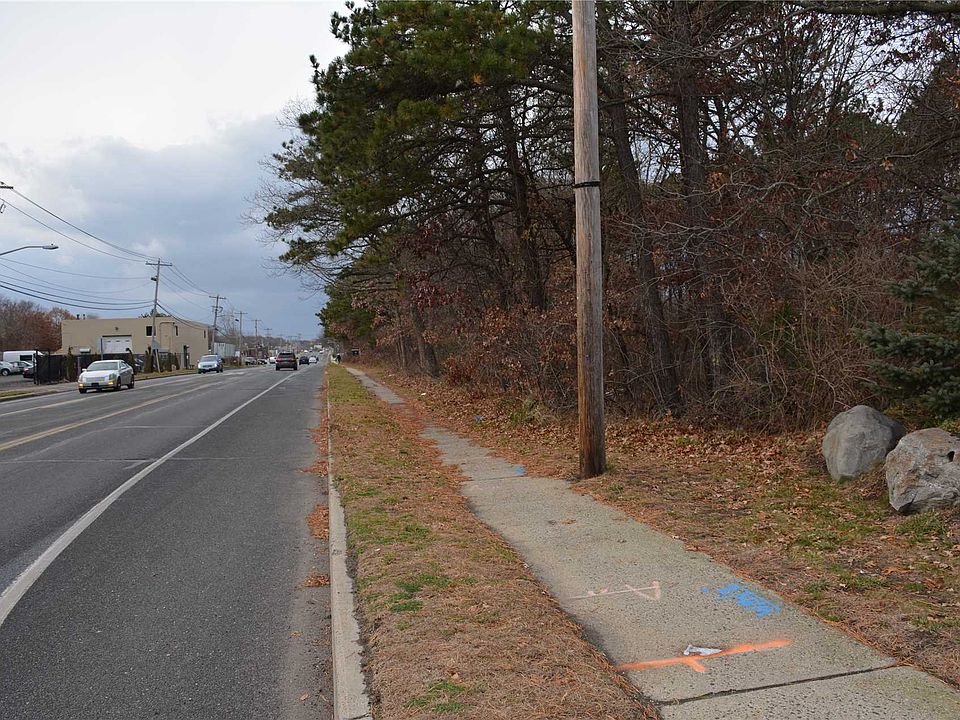 2nd image of Montauk Hwy