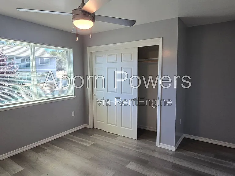 575 Racquet Way #B — Photo 11