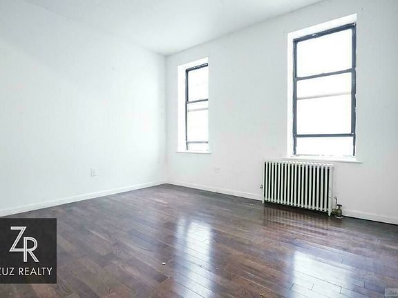 4th image of 125 E 19th St #3C
