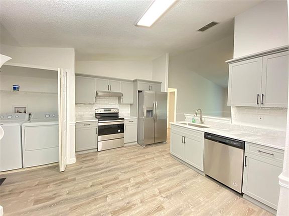 3rd image of 13724 Riverpath Grove Dr