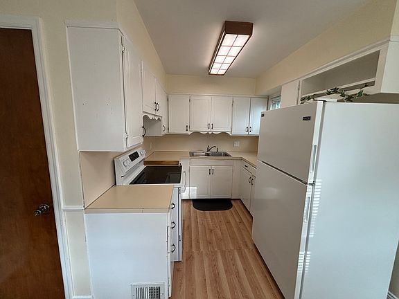 4th image of 3917 Gordon St