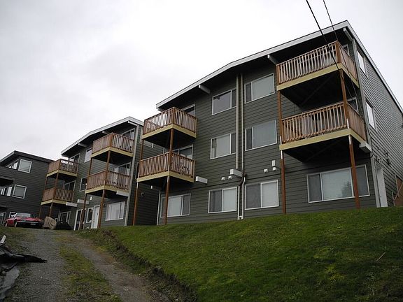 2nd image of 3405 14th Ave W #3