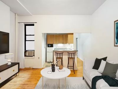 348 W 56th St APT 1B, New York, NY, 10019