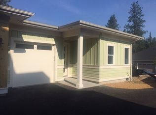 2945 NW Chardonnay Ln #B, Bend, OR 97703