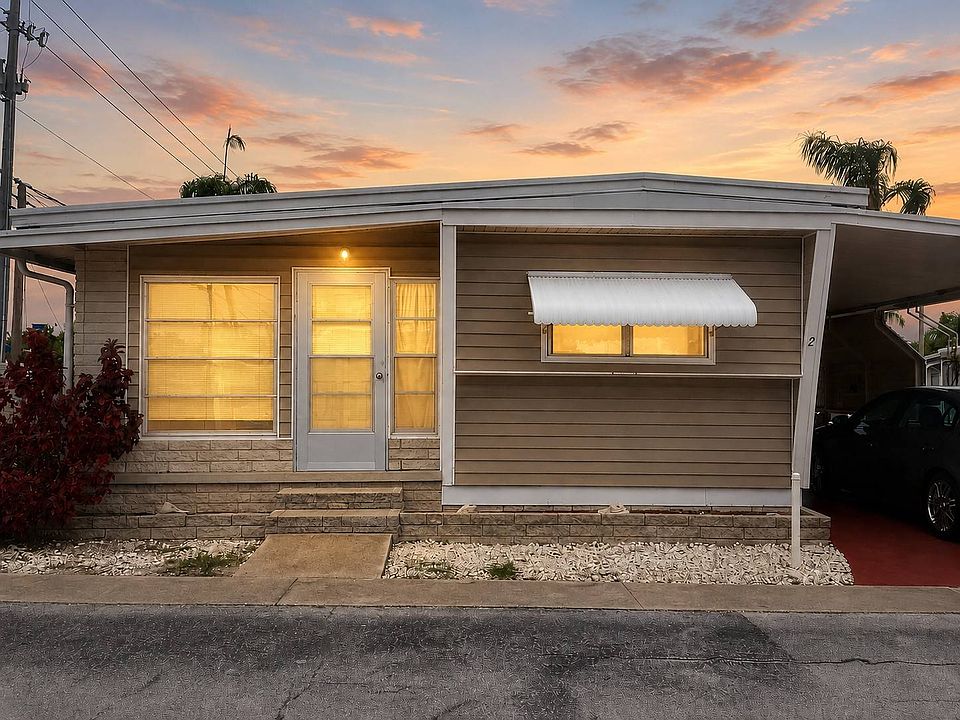 1st image of 2 Saunders Ave #2