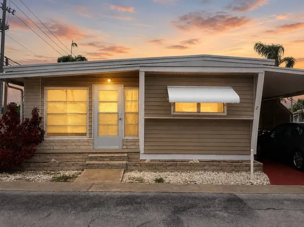 2 Saunders Ave #2, Largo, FL 33773