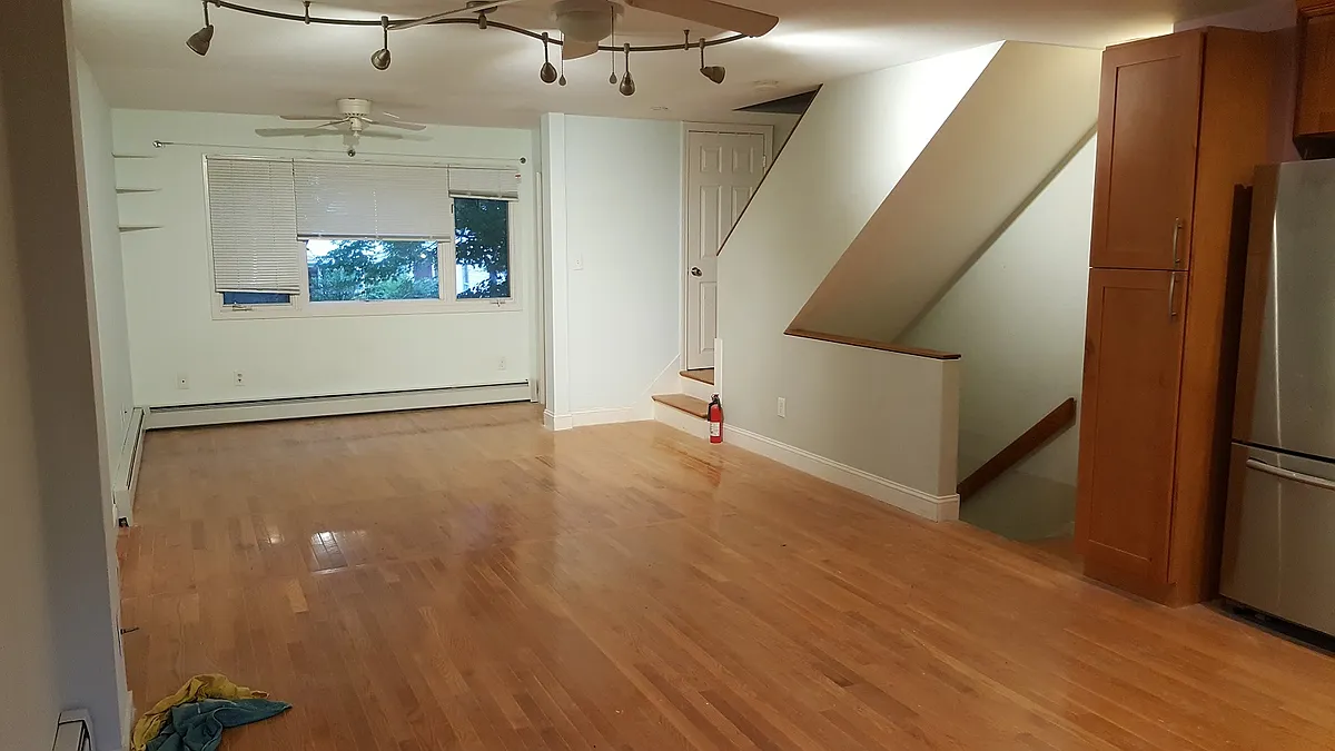 Building Photo - 214 Charles St #TOWNHOUSE