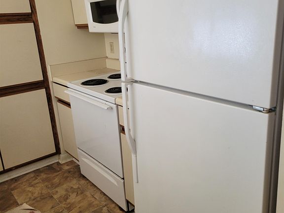 4th image of 872 Newport Ter #872