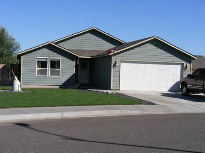 4913 Wrigley Dr photo 1