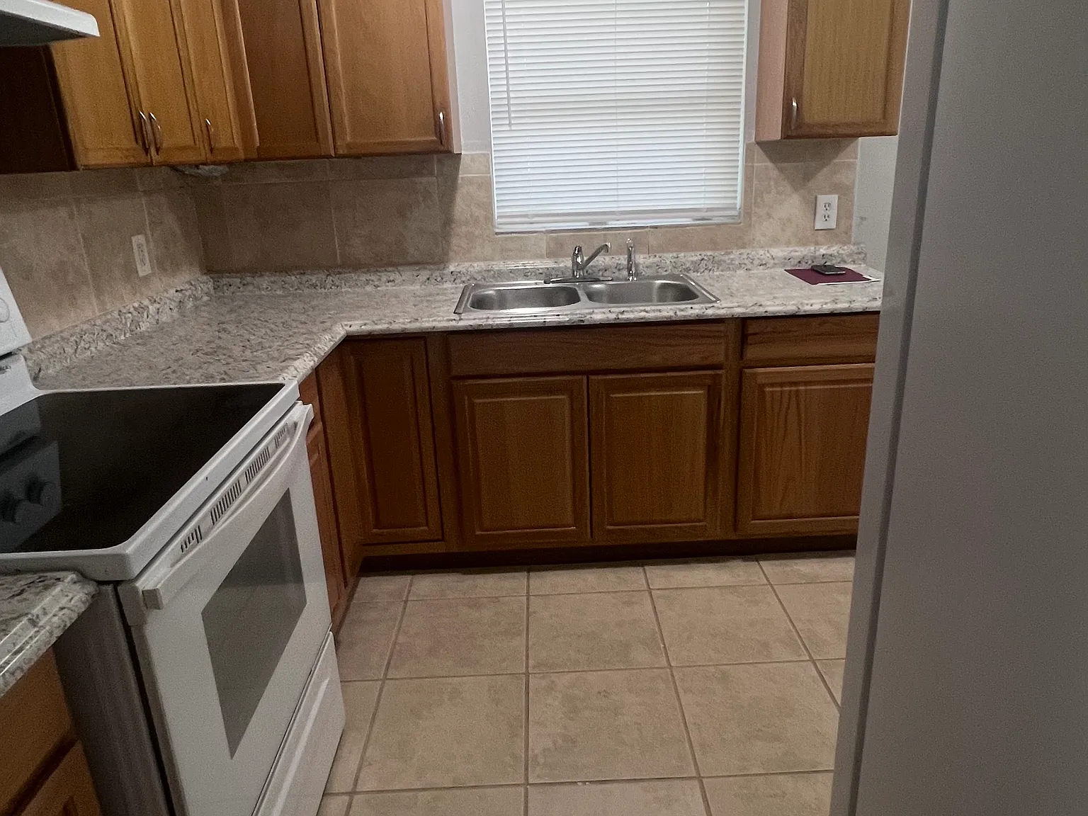 3 bed, 1.5 bath, 1557 sqft, $1,695 — Photo 3