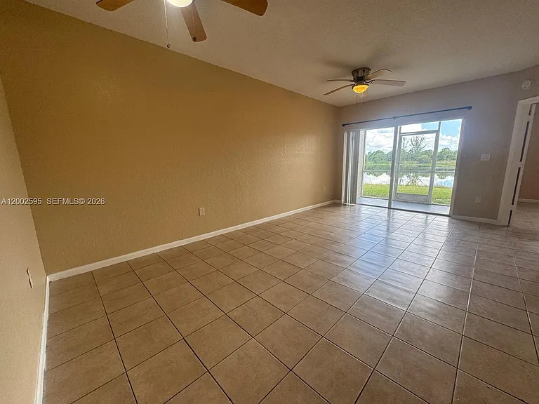 1133 Golden Lakes Blvd #813 — Photo 6
