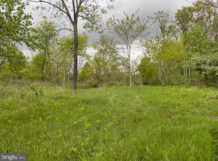 7 Jamestown Rd, Summit Pt, WV 25446