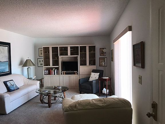 4th image of 5874 SE Riverboat Dr