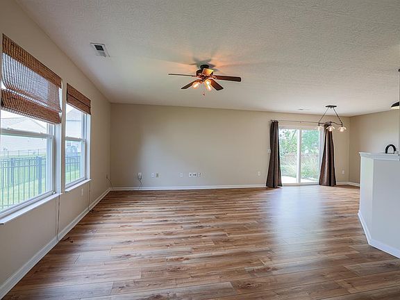 2nd image of 7786 Highbrook Dr
