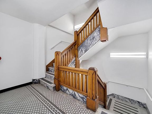 5th image of 215 N Stanton St APT 304
