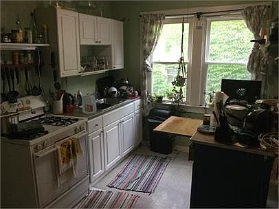 2nd image of 606 E Meinecke Ave #1
