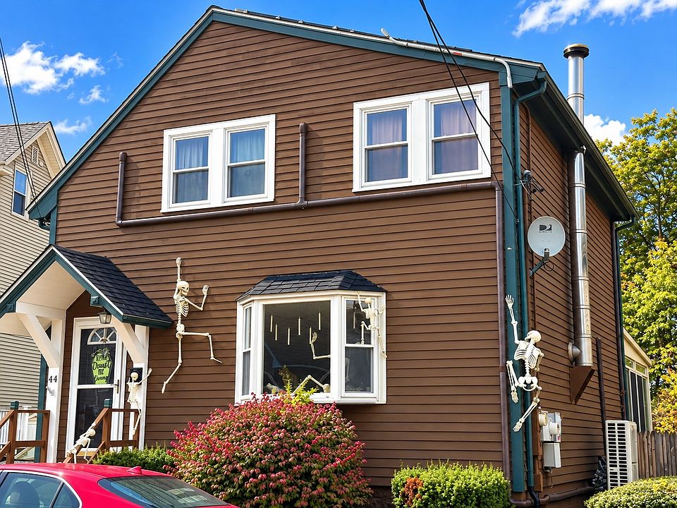 1st image of 44 Balcomb St