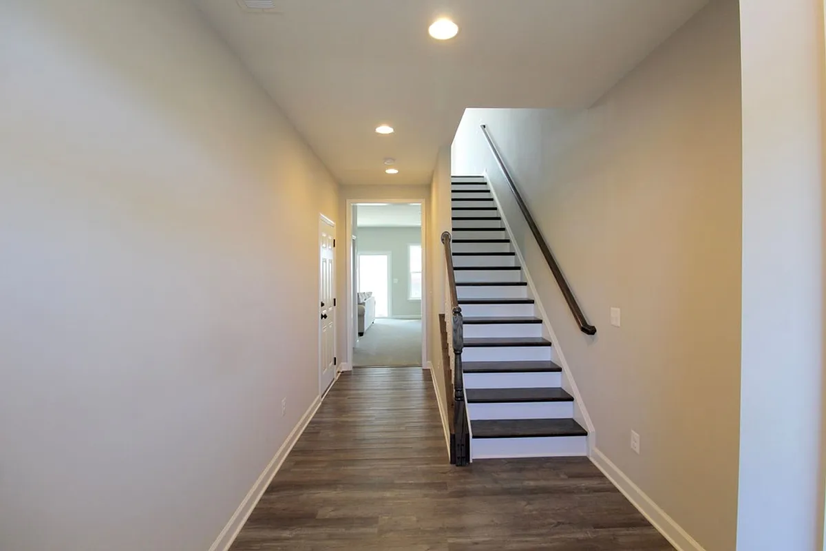 Building Photo - 3398 Monterey Dr