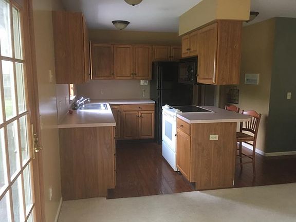2nd image of 4876 Misty Hill Dr #58