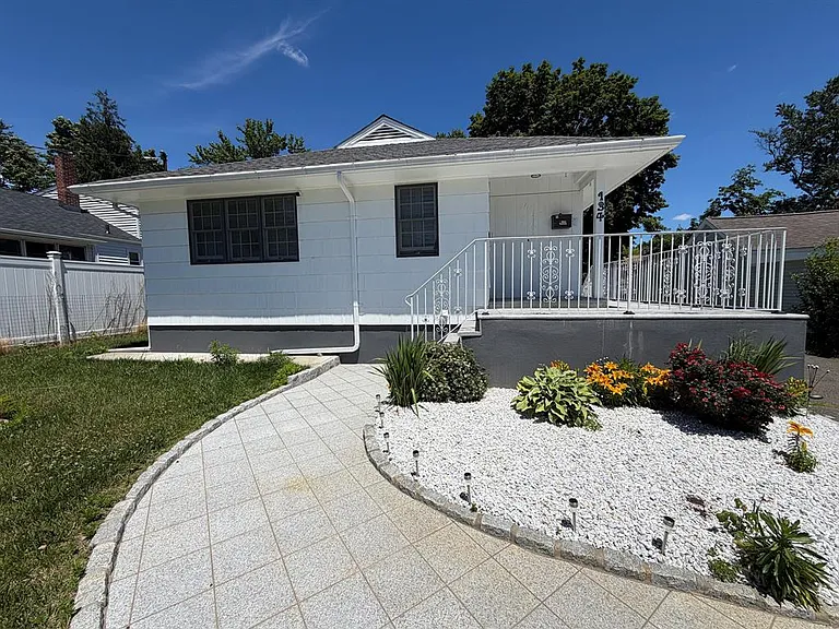 134 Albright Ave — Photo 3