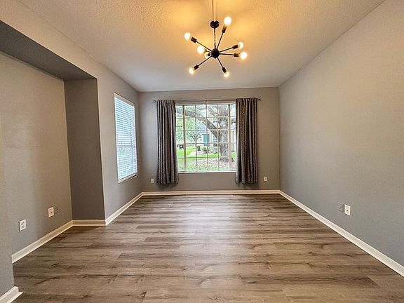 4th image of 13703 Richmond Park Dr N APT 3201