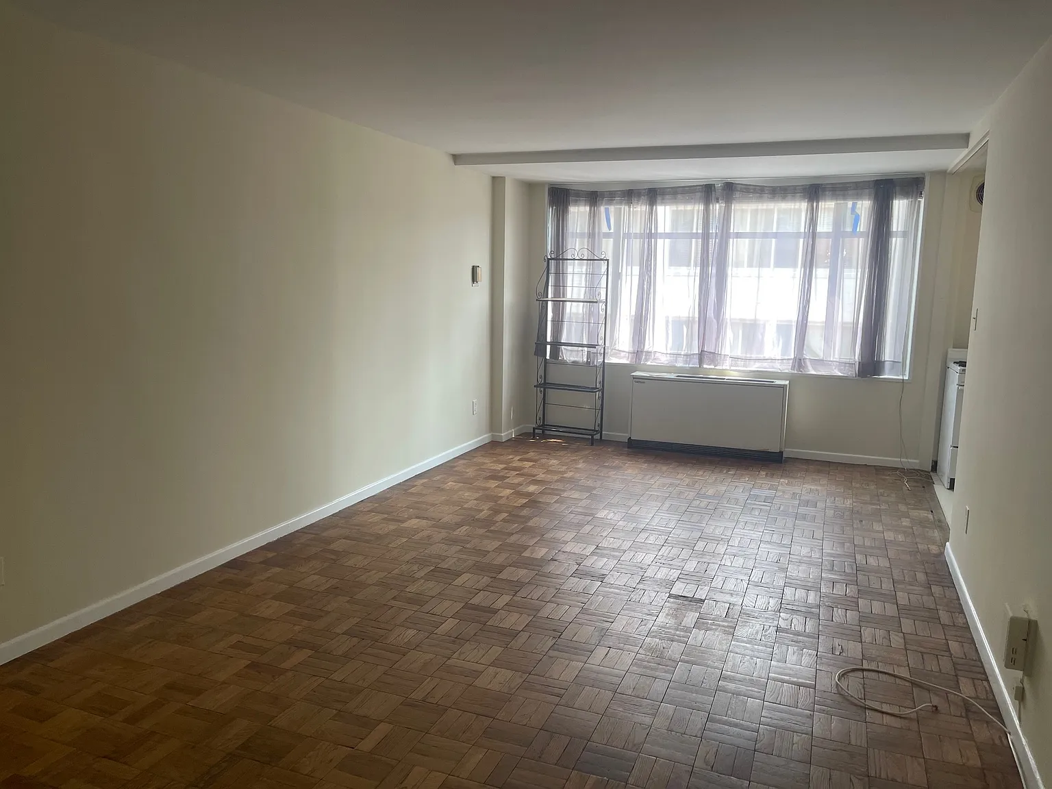 Studio, $1,700 — Photo 2