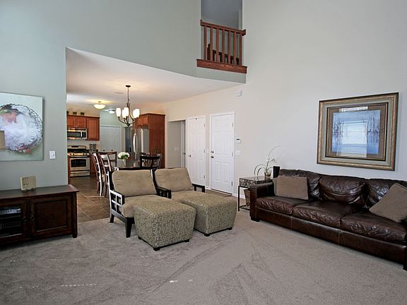 3rd image of 424 Nora Dr