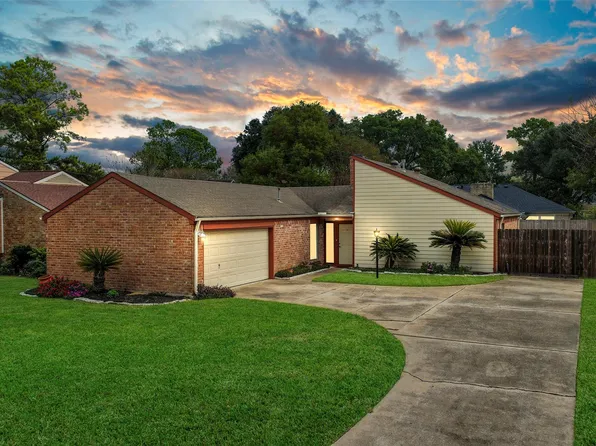 8126 Ivan Reid Dr, Houston, TX 77040