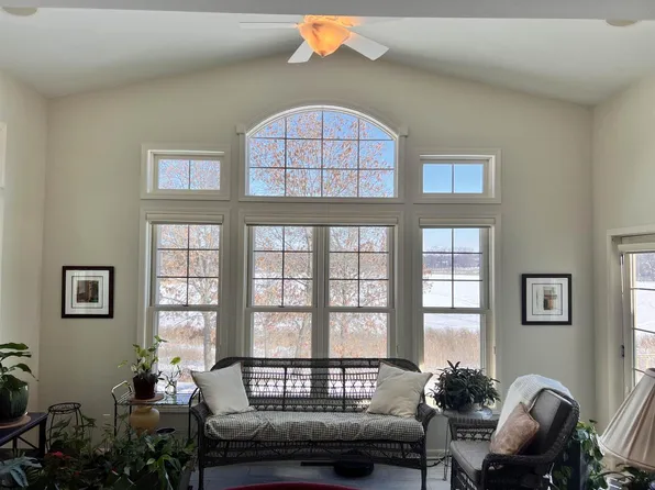 1611 Pond View Court, Middleton, WI 53562