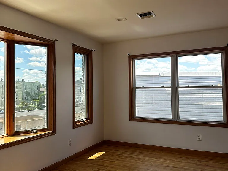 150 Clendenny Ave #2 — Photo 13