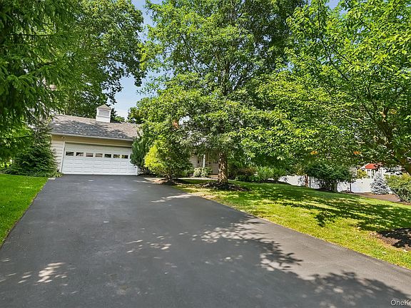 5th image of 25 Meadow Avenue