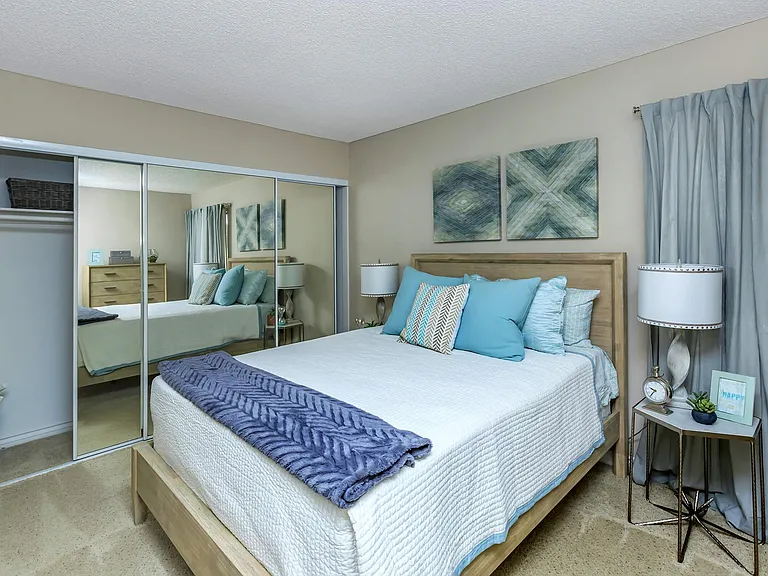 Raintree Apartment Homes — Photo 32