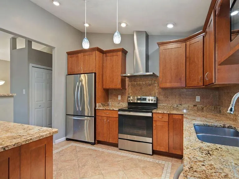 9978 Old Annapolis Rd — Photo 2