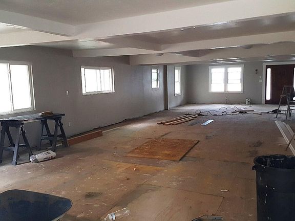 2nd image of 3240 Marysville Blvd
