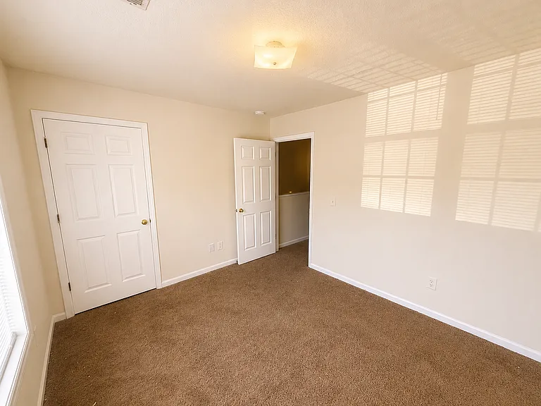 Two bedroom, 1.5 townhouse in Graham (Park Place Apts) — Photo 7