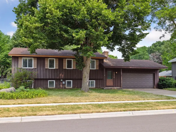 5575 138th St W, Apple Valley, MN 55124