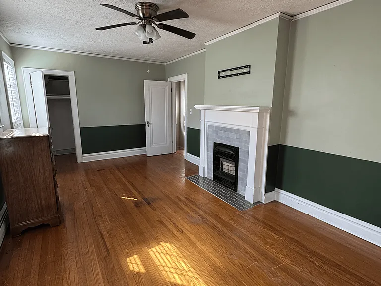 1121 Hickory Rd — Photo 8
