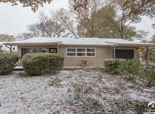 925 Murrow Ct, Lawrence, KS 66049