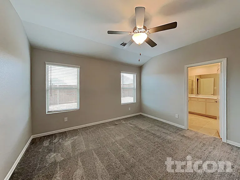 275 Sunshine Ln — Photo 9
