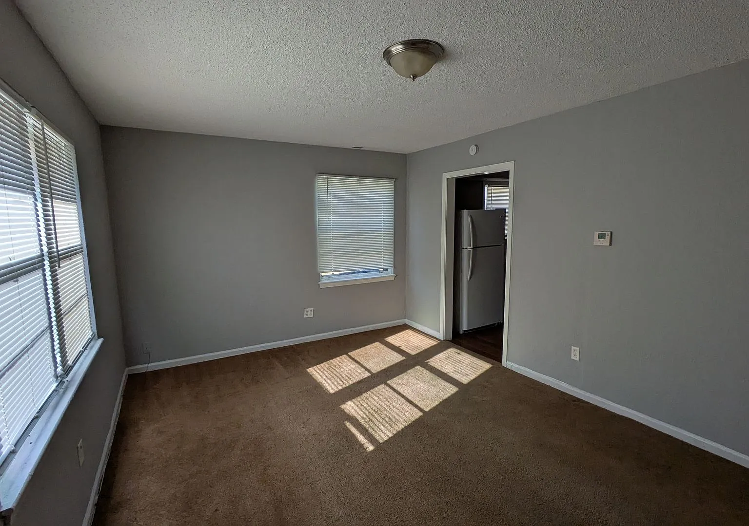 4822 Woodend Ave — Photo 2