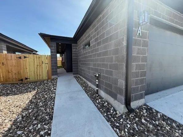 2726 Grace Cir #A, Corpus Christi, TX 78414