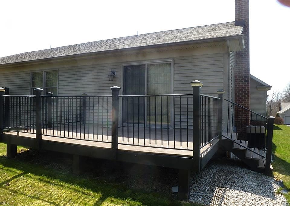 2nd image of 80 Montgomery Ln Unit 2