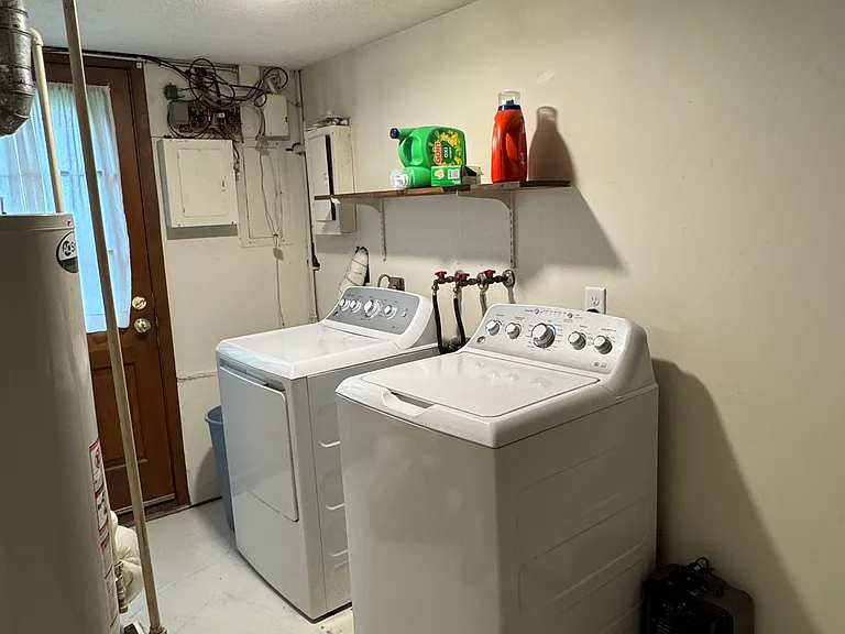 820 S 41st St — Photo 10